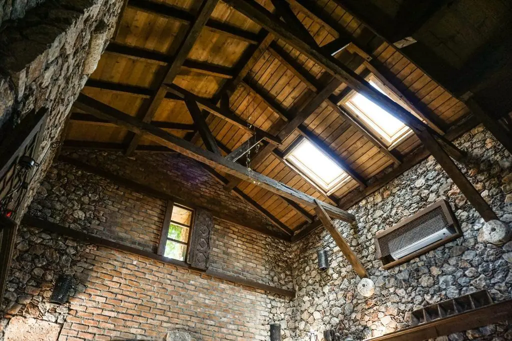 Roof ceiling